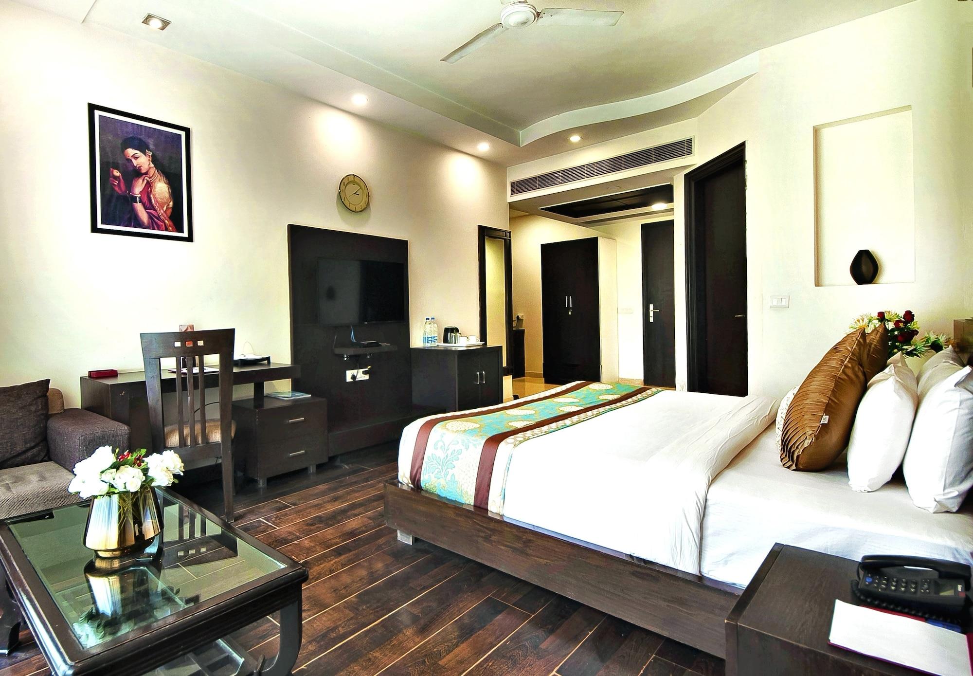 Hotel Golf View Suites Gurgaon Exterior foto