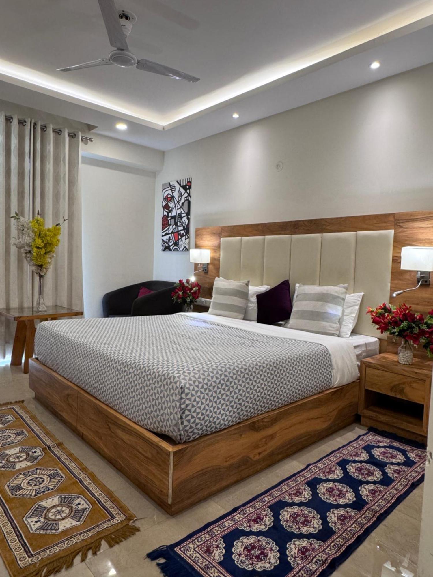 Hotel Golf View Suites Gurgaon Exterior foto