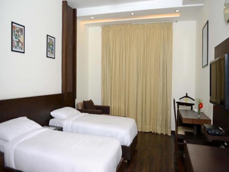 Hotel Golf View Suites Gurgaon Exterior foto